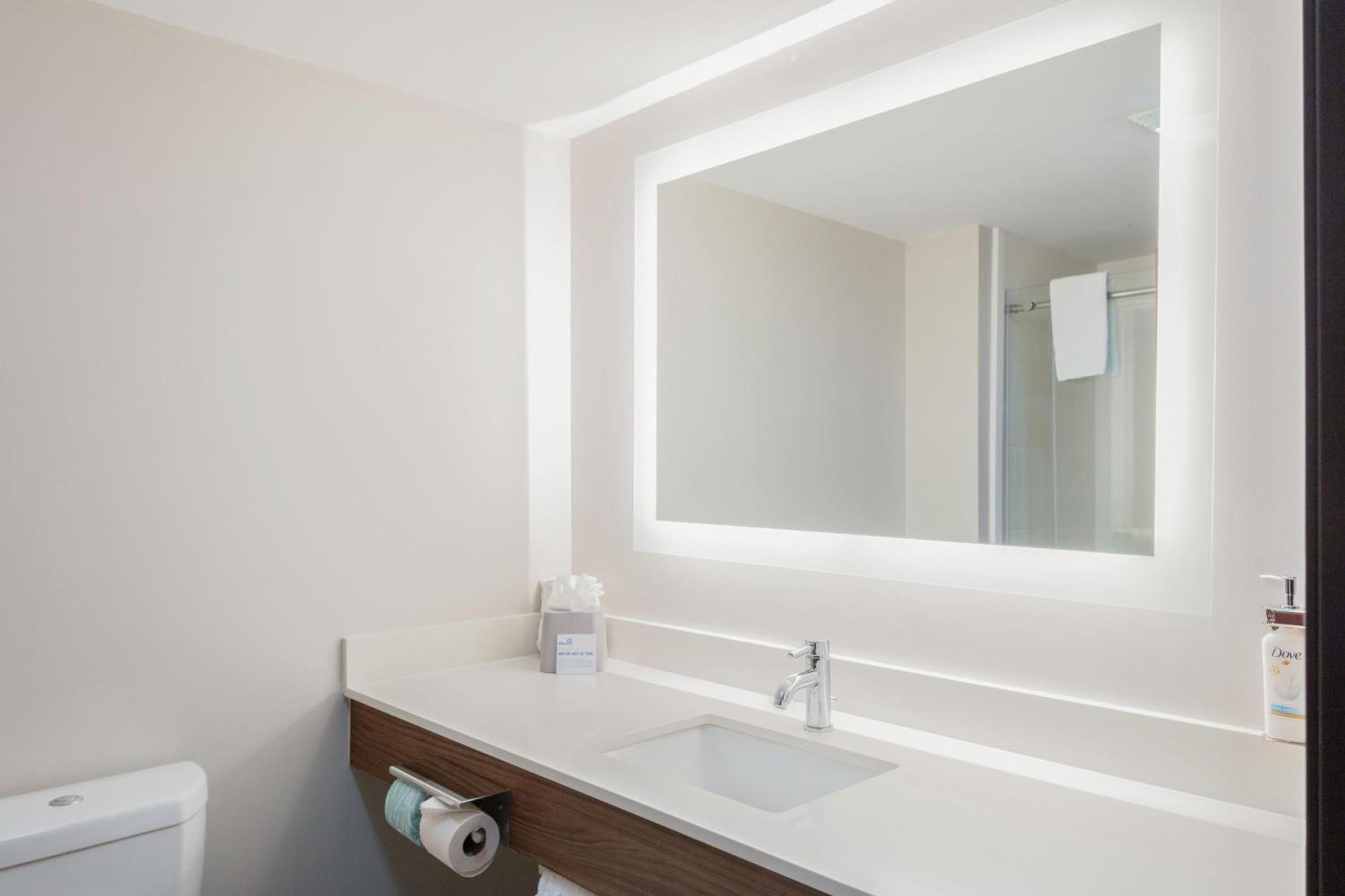 Holiday Inn Express Florence Northeast By Ihg Exterior foto